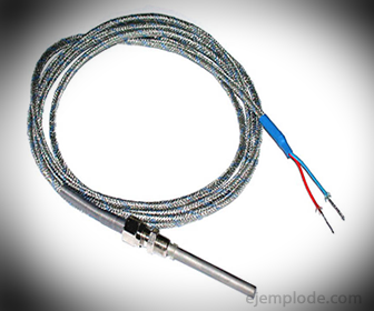 Thermocouple, formed with two different metals
