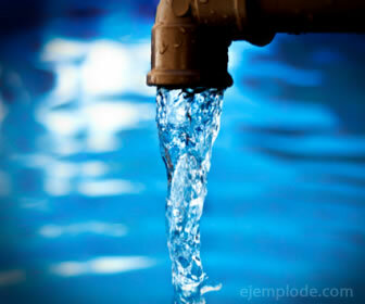 A água é um recurso indispensável para a vida