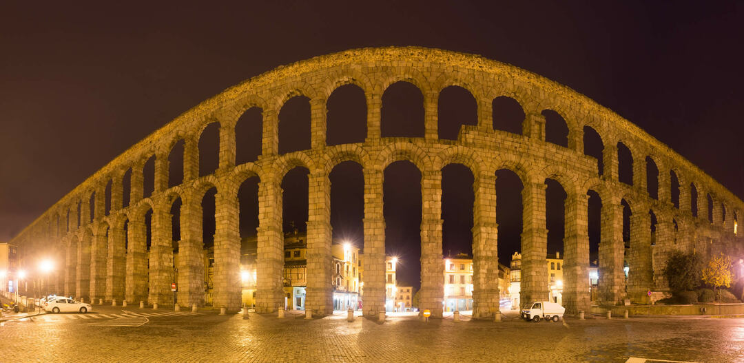 Definisjon av Aqueduct of Segovia
