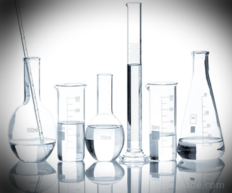 Čisté laboratorní sklo díky kyselině Muriatic