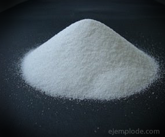 الملح المعدني: كبريتات الصوديوم