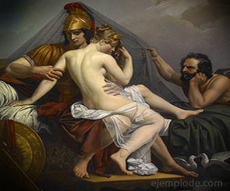 Yunan Mitolojisinde çok sık görülen Aşk Üçgeni
