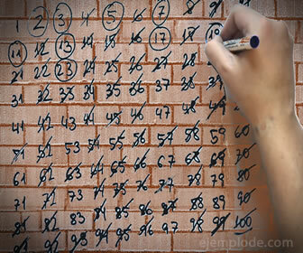 Eratosthenes Kalburu, asal sayıları bir numaralandırmadan çıkararak grafiksel olarak ayırt etmemizi sağlayan bir tablodur.