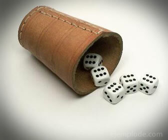I dadi sono usati per giocare a giochi d'azzardo.