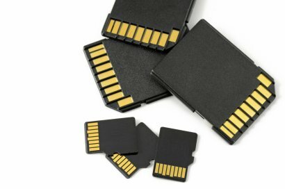 البطاقات الرقمية الآمنة (SD / miniSD / microSD)