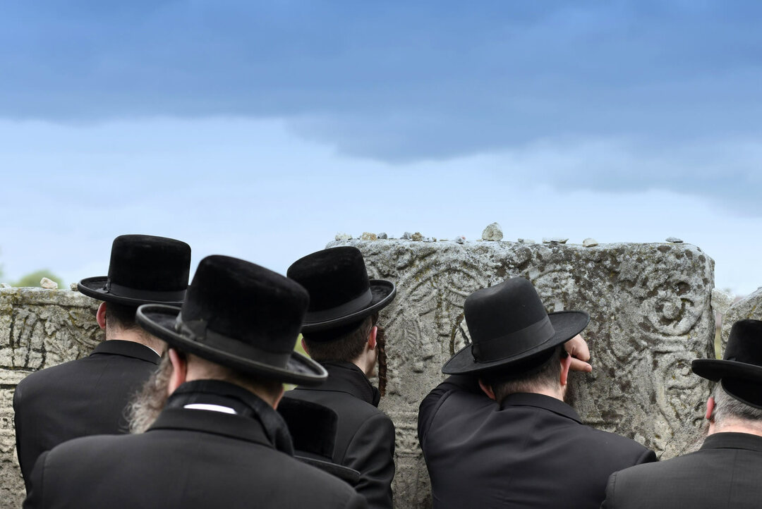 Еврей 2018. Jews behind the Wall. Как молятся иудеи фото.
