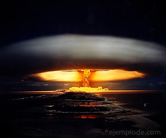 Dévastation par bombe atomique
