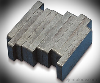 Alnico-Material (Aluminium-Nickel-Kobalt)