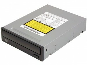 एक ठेठ डिस्क प्लेयर। माउंट किए गए लेजर के आधार पर, यह बाजार पर सभी डिस्क प्रारूपों को पढ़ और रिकॉर्ड कर सकता है।